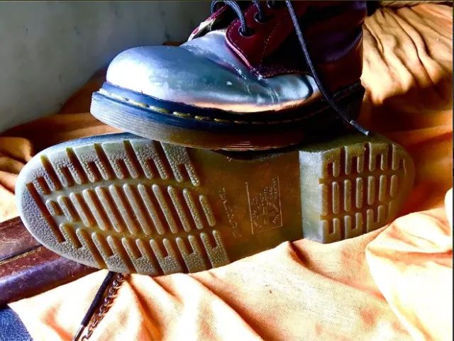Bota Doc Martens Cherry/silvergold - Helmut Lang Concept - Foto 4