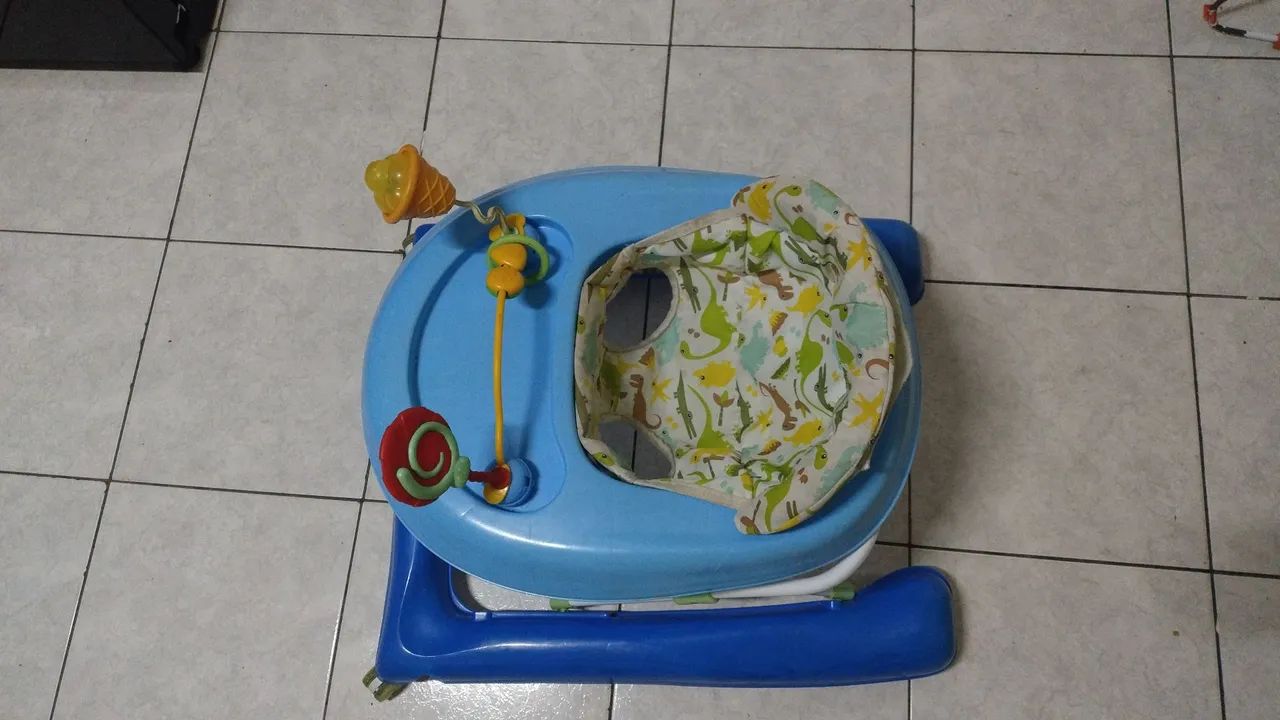 Andador Infantil Voyage Usado - Foto 4