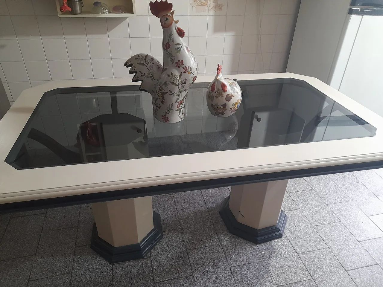 Mesa de Jantar em Vidro com Base Bege 