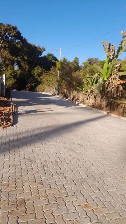Lote 26 de setembro 700m2 avenida principal condomínio Evora, com portão eletrônico - Foto 2