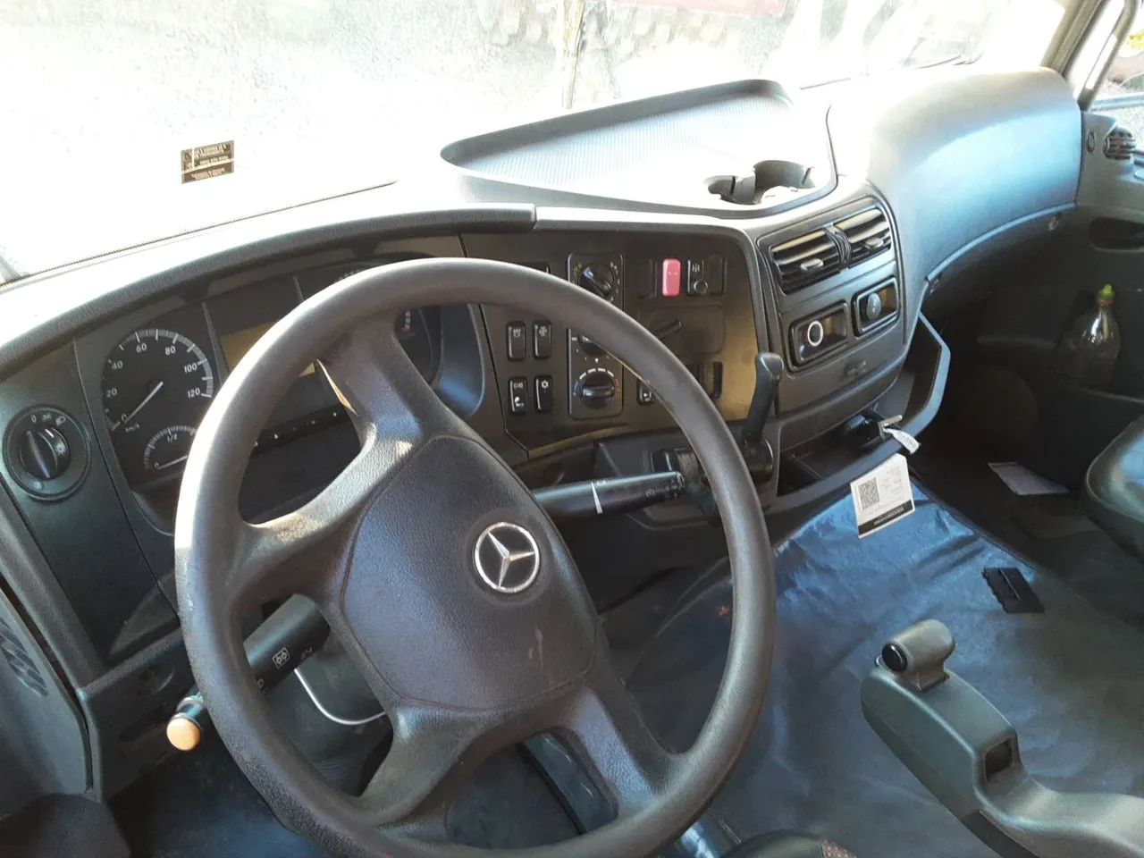 Mercedes-Benz Axor 3344 6X4 E5 2019/2020 - Foto 9