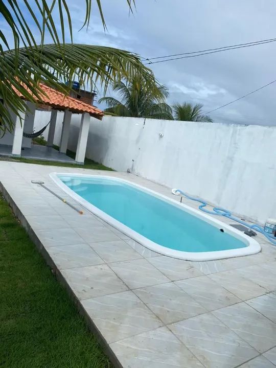 Alugo casa em Arembepe para temporada.