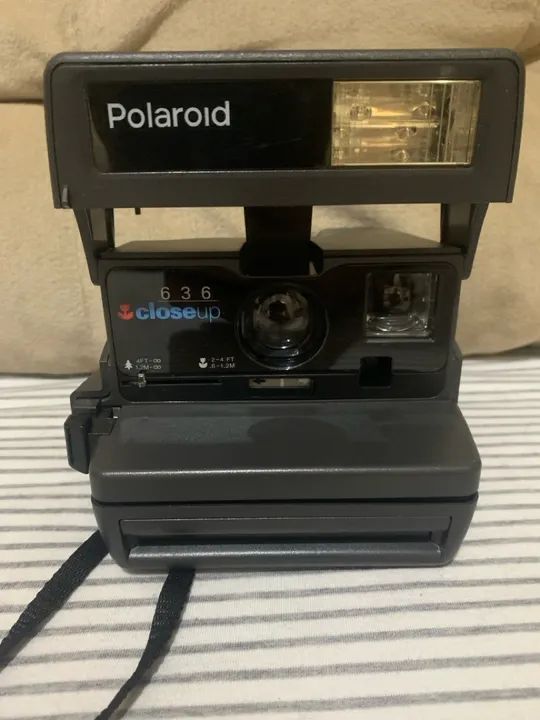 Câmera Polaroid 636 Closeup - Flash Inc.