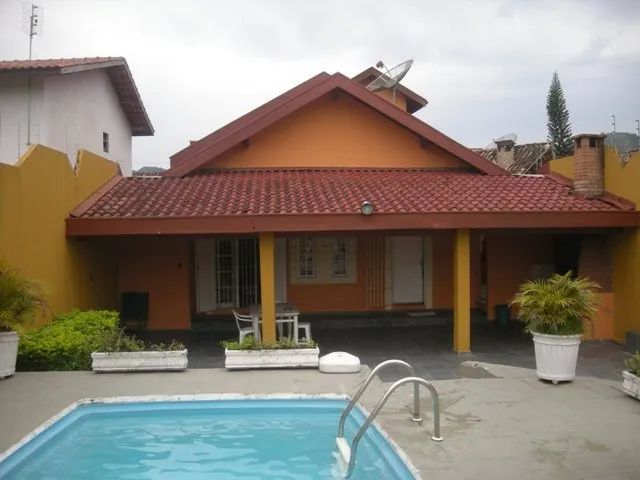 Alugo Temporada Casa com piscina em Caraguatatuba na Praia Martim de Sá