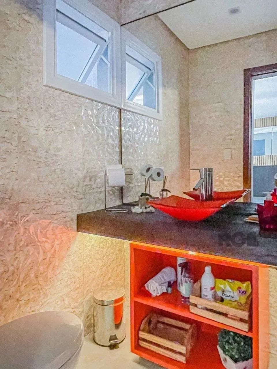 Lindo Sobrado na Zona Sul em condomínio è porteira fechada, pronto para morar! 4 suítes, m - Foto 5