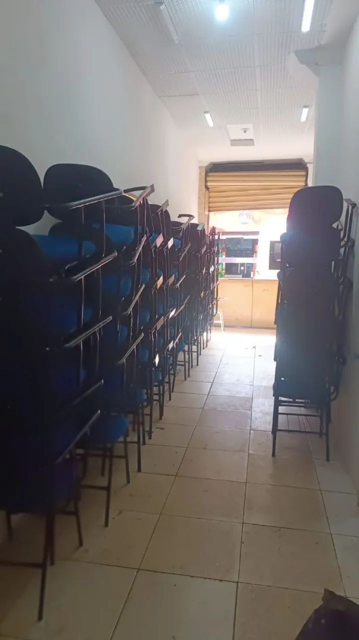Cadeira universitária estofadas com braço  - Foto 6