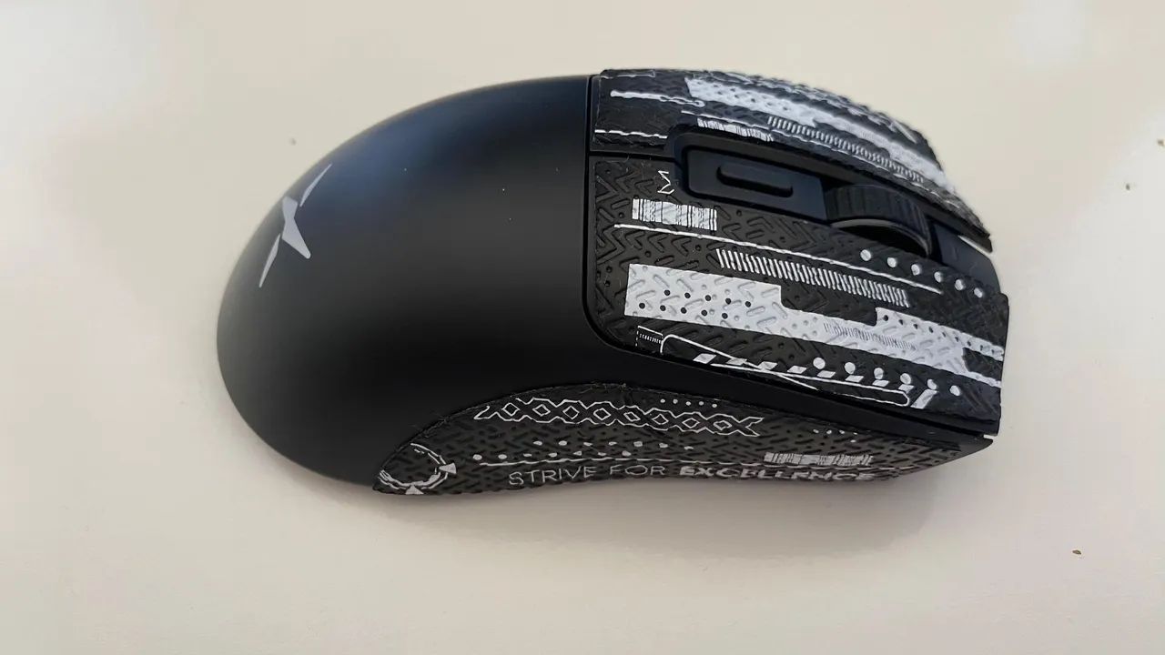 Mouse "Gamer" Delux M600 PRO sensor PAW3395" (Mousepad vai junto) - Foto 2