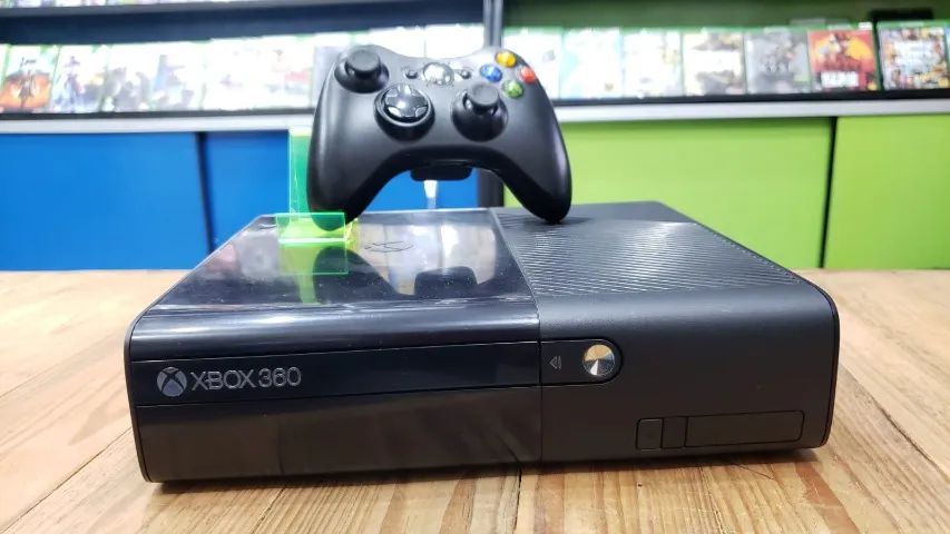 Destrave Xbox 360 + 5 Jogos de Cortesia