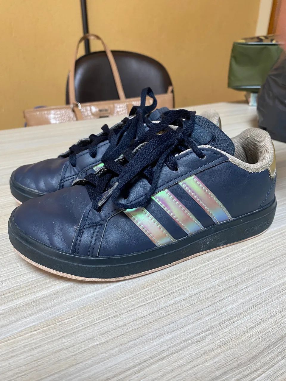 Tênis original Adiddas - tamanho 31 - Foto 2