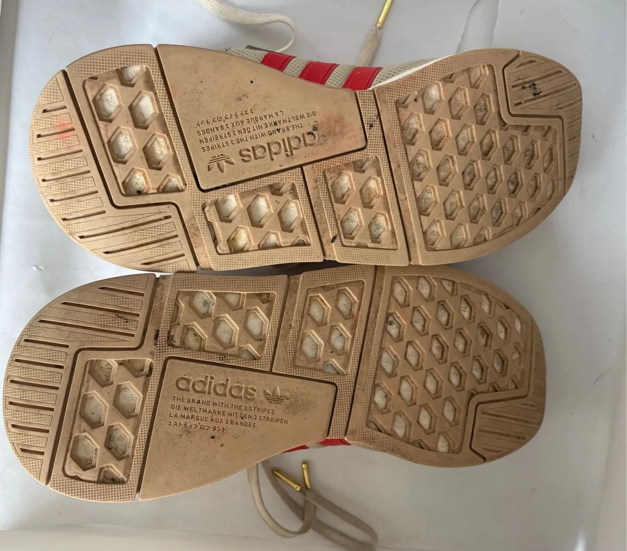 Adidas NMD_R1 - Bege e Vermelho - Foto 4