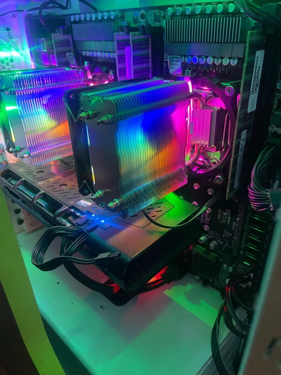 Server Gamer 128GB RAM, 2 CPUs com 40 cores 