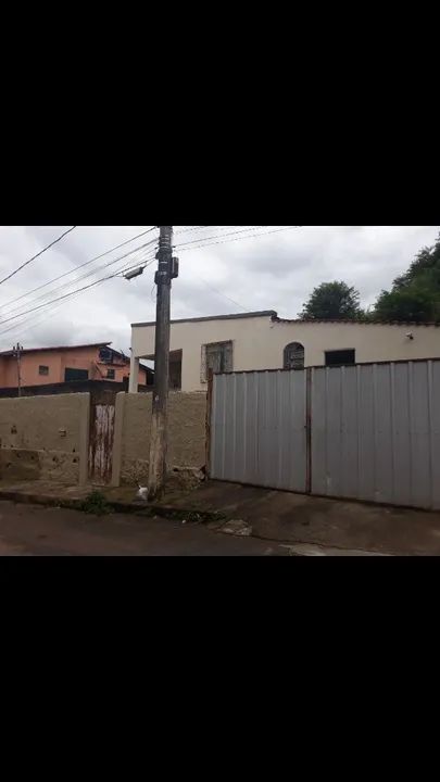 Casa para alugar na Rua Floresta  Centro de carneirinhos em ótima localização