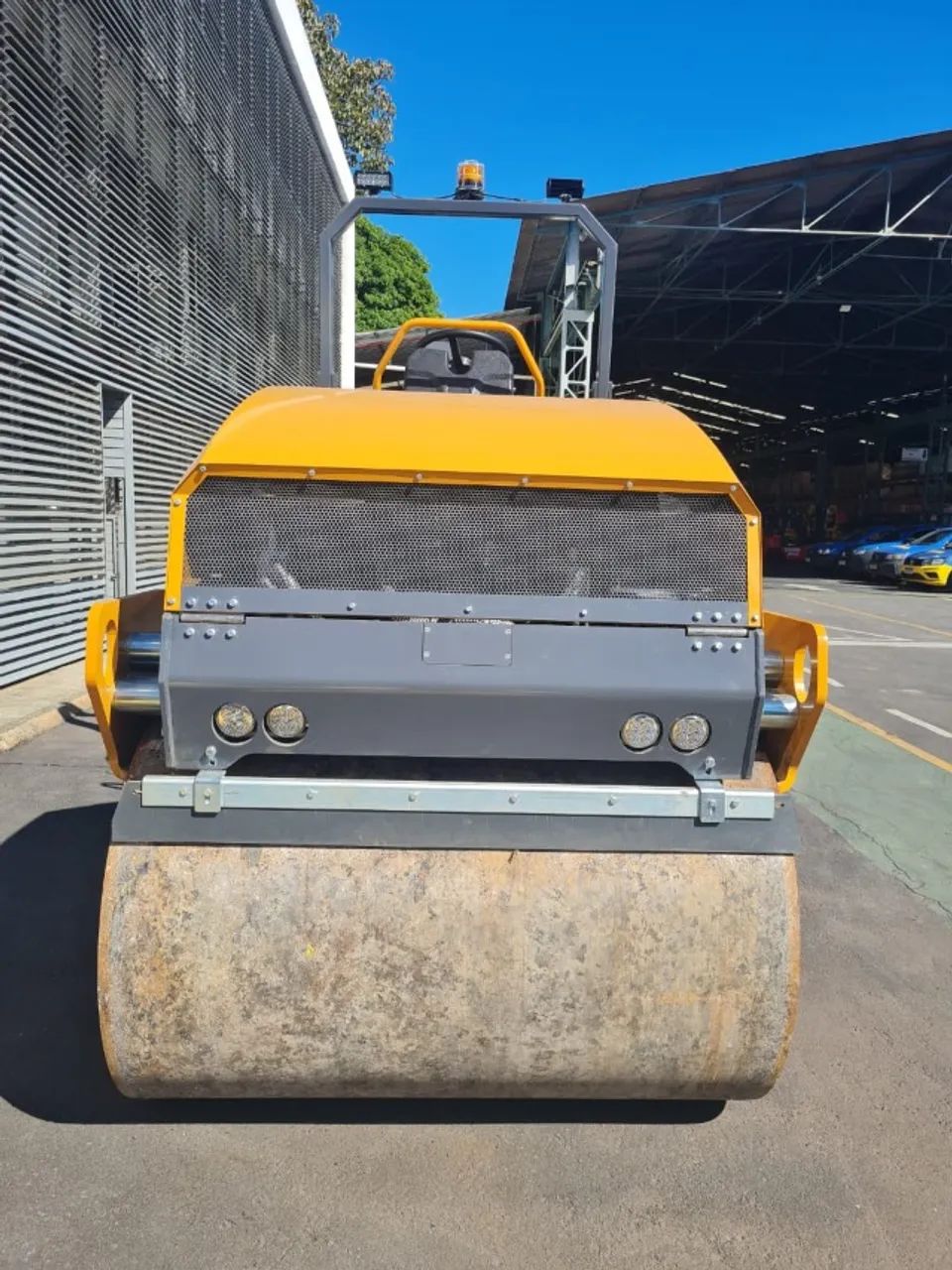 Rolo Vibratório St5000 Motor Yanmar 4tnv88 - Foto 2