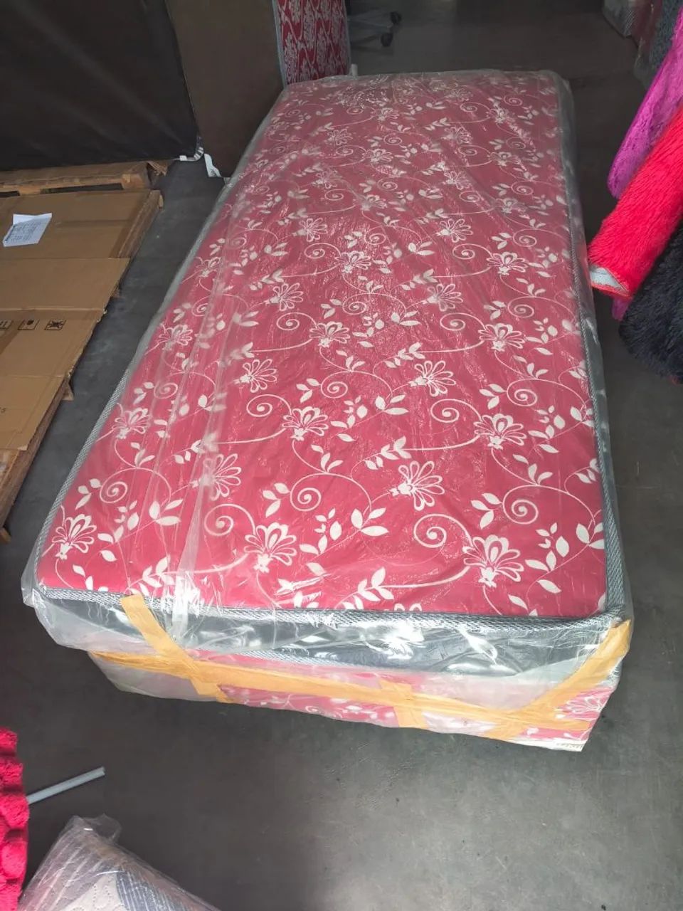 CAMA BOX SOLTEIRO ESPUMA ALTA MACIA $350 ENTREGAMOS  - Foto 3