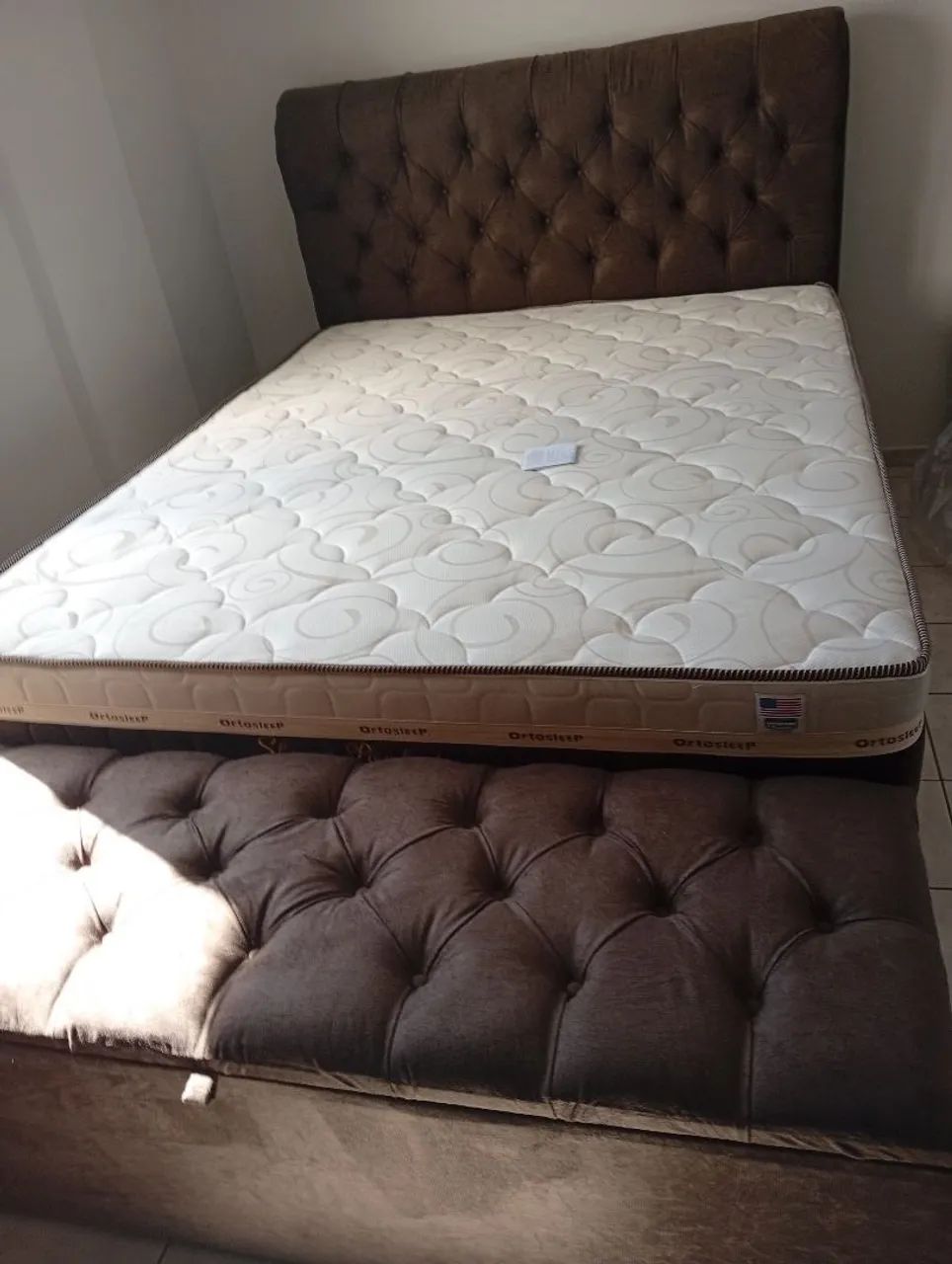 Cama Box Casal com Cabeceira Estofada
