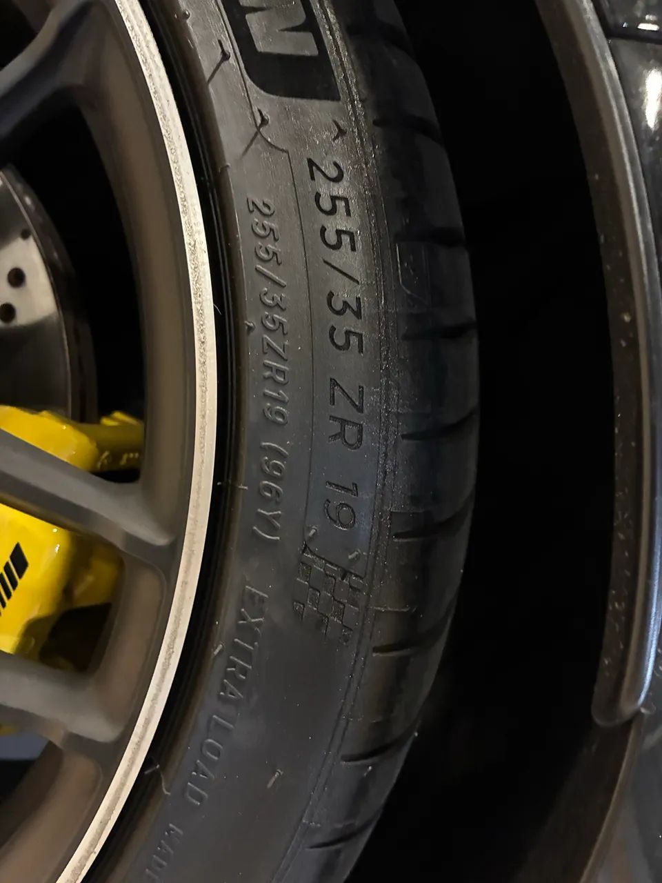 Pneus Michelin, veículo com 2500km