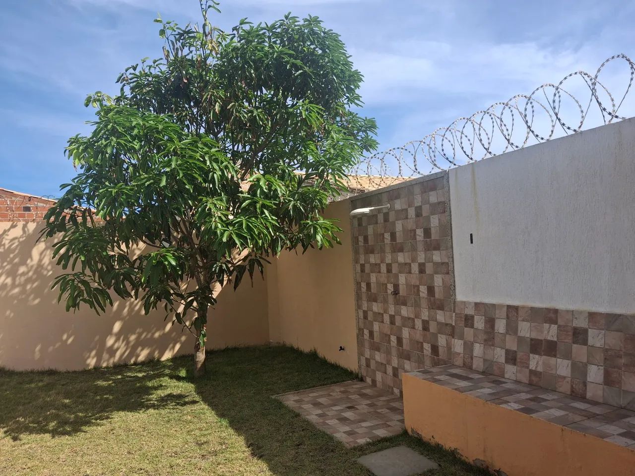 Oportunidade,  terreno 400 m com piscina, suíte Master, varanda gourmet e WC.  - Foto 12
