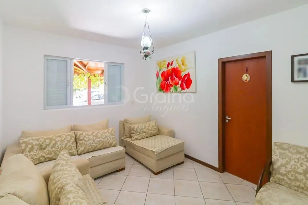 Casa residencial semi mobiliada com 05 dormitórios - Foto 2