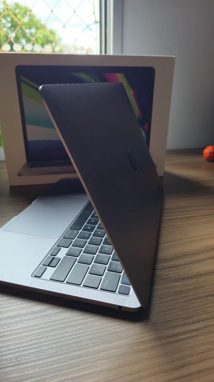 Macbook Pro M2 8GB/256GB - Foto 3