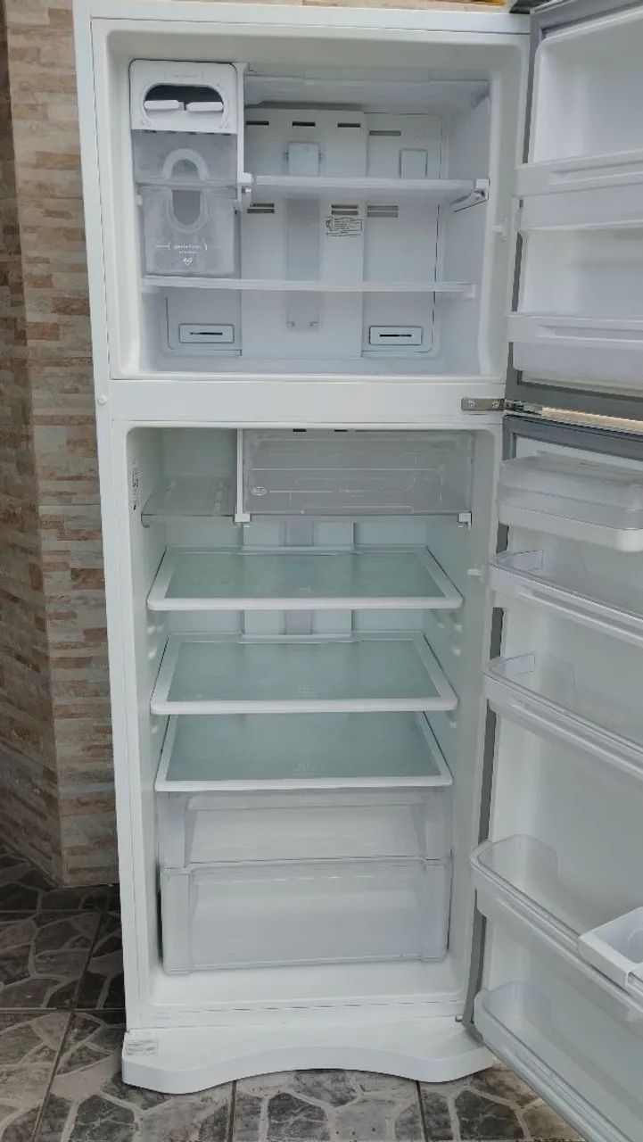 Geladeira Electrolux Frost Free  - Foto 5