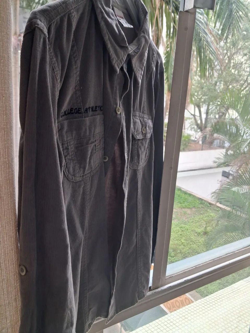 Linda Camisa infanto Juvenil Tamanho 8 em excelente estado!! - Foto 3