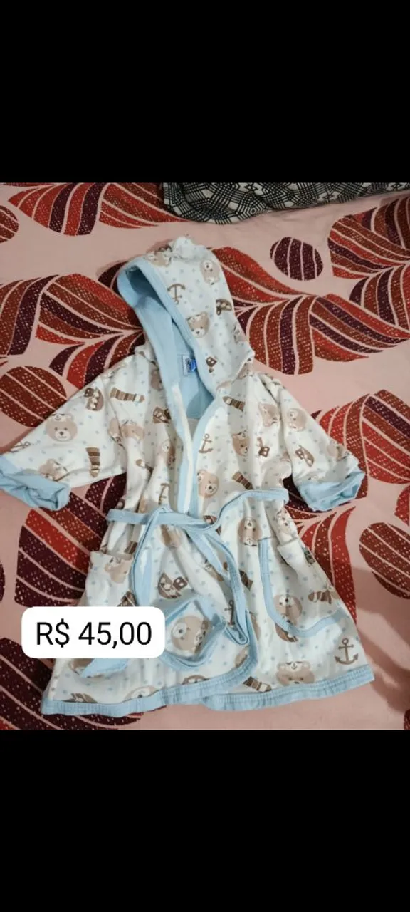 Roupão de bebê com capuz e estampa fofa!
