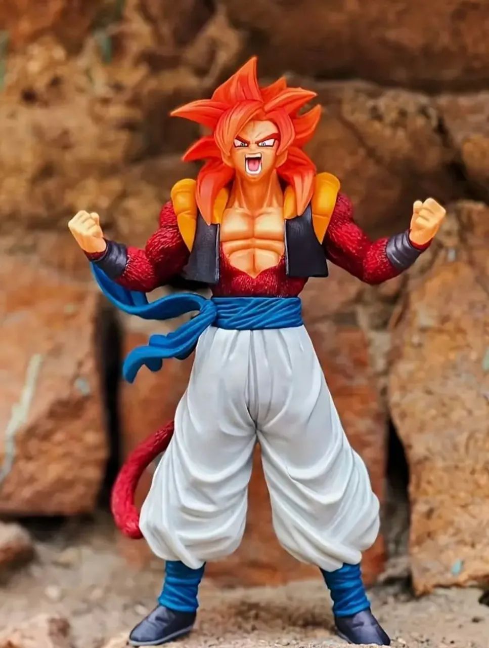 Action Figure Gogeta SSJ4 - Dragon Ball - Foto 2