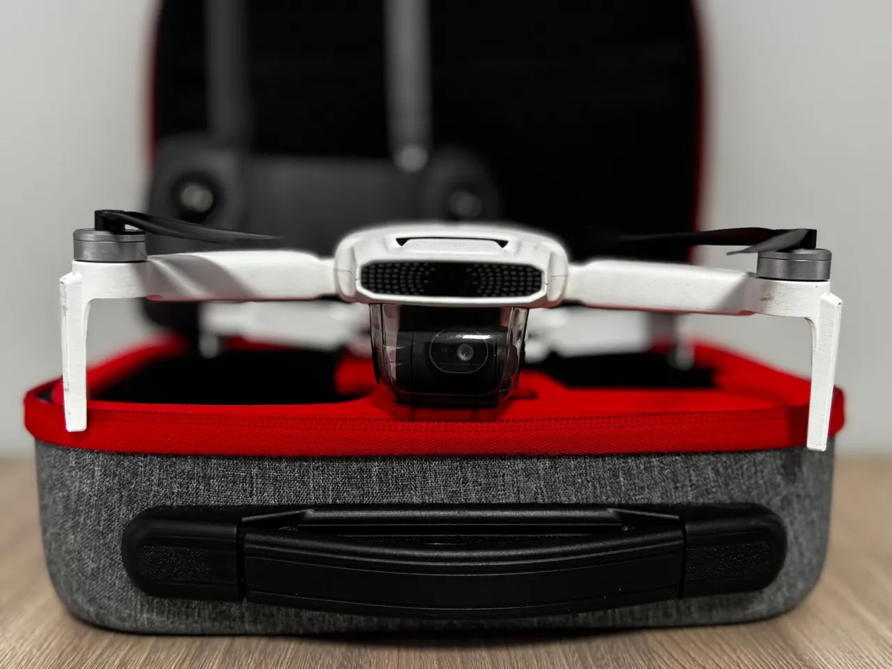 Drone X8 MINI , com maleta de transporte