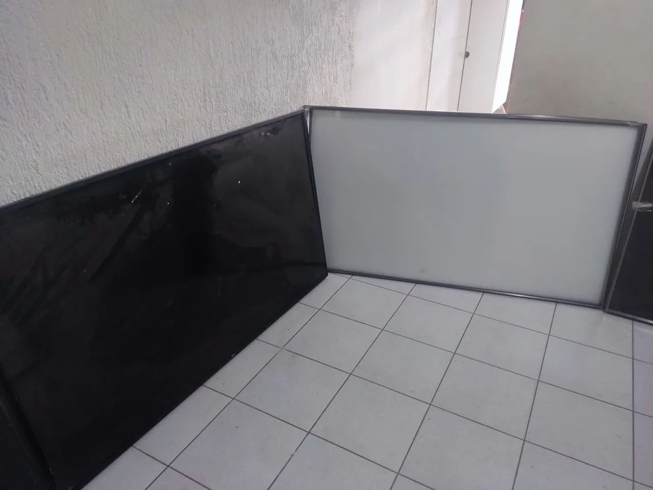10 (Dez) TVs Tela 65' LG Cristal Líquido P Reaproveitamento Peças - Foto 2