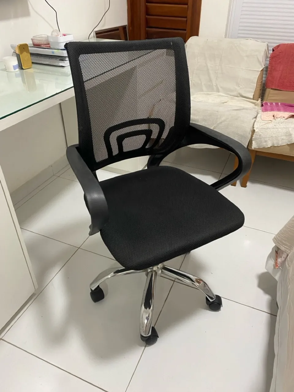 Cadeira de Escritório Giratória Preta Otello