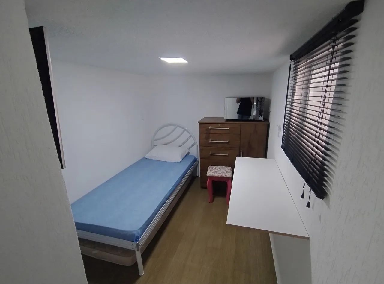 Quarto com banheiro mobiliado  - Foto 3
