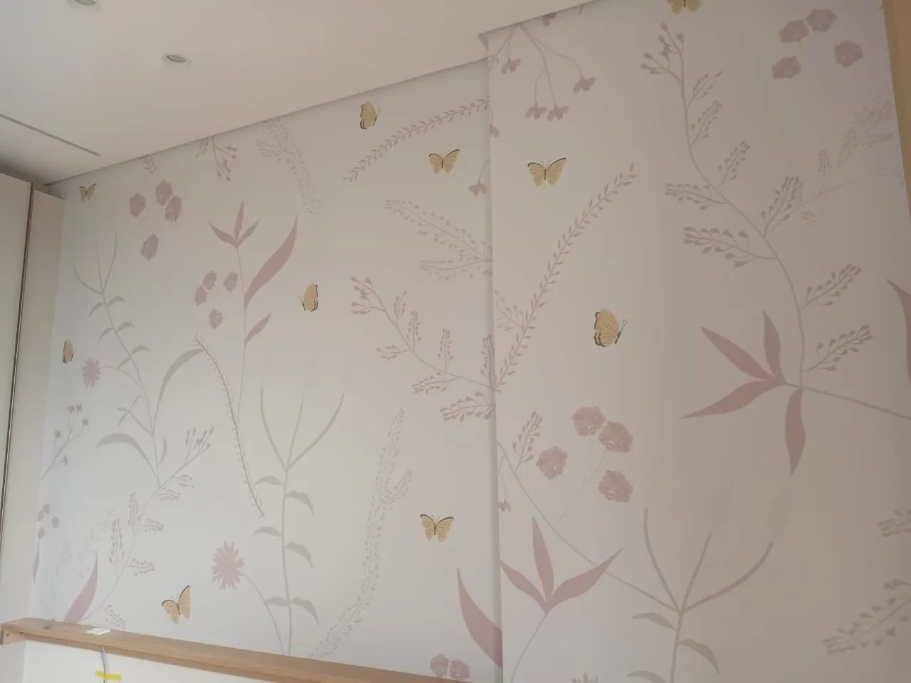 Instalação de papel de parede 