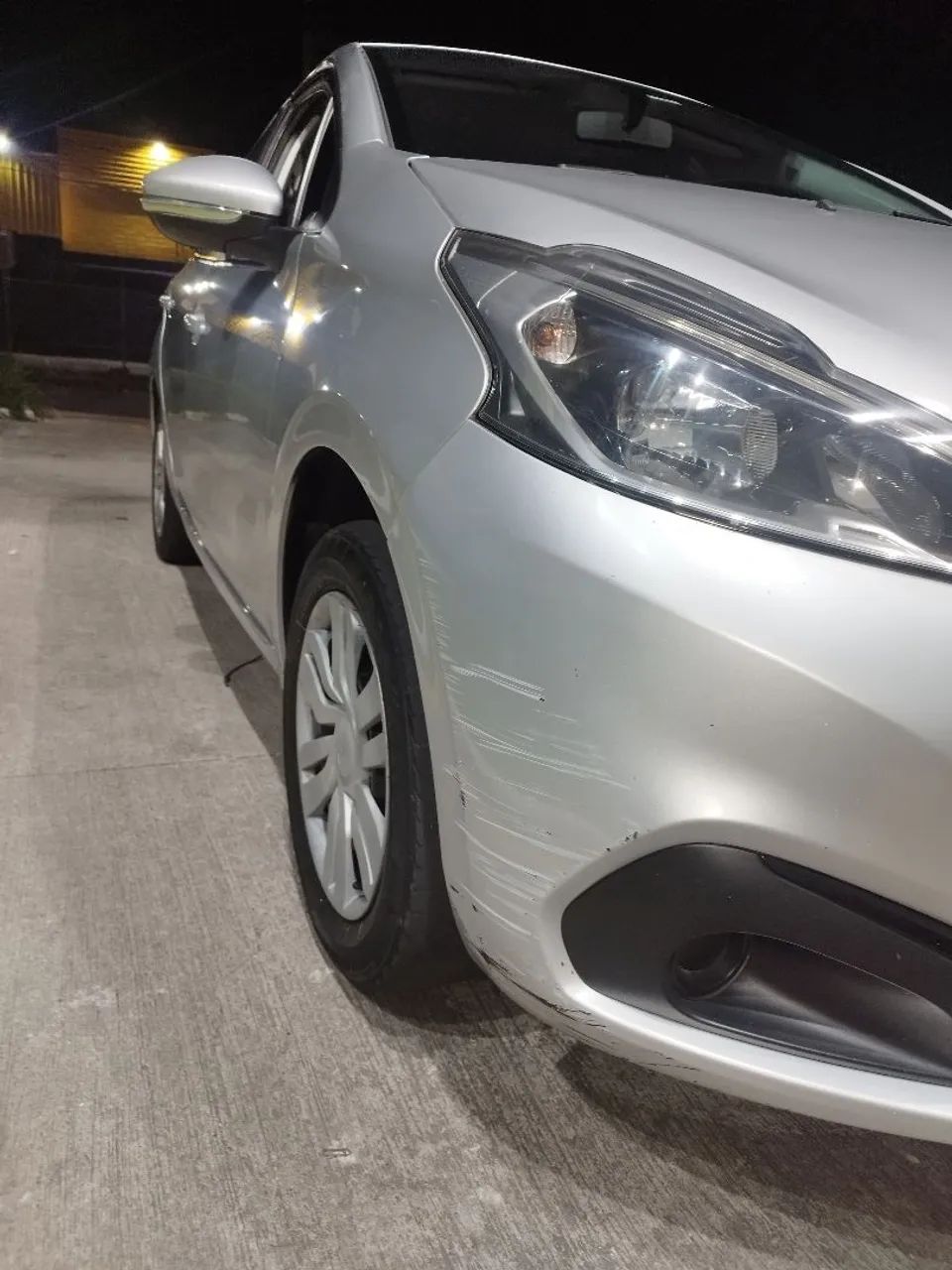 Peugeot 208 2018 1.2 troco em moto - Foto 5