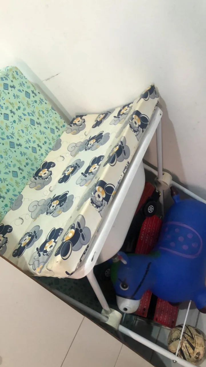 Mesa de banho infantil com trocador