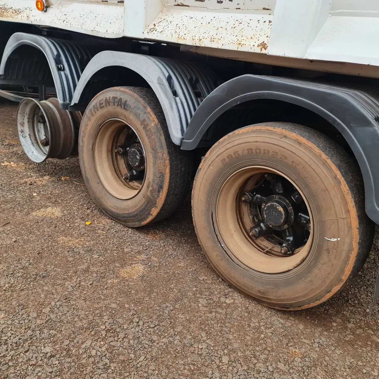 Caçamba basculante Guerra 40 mtos - Foto 6