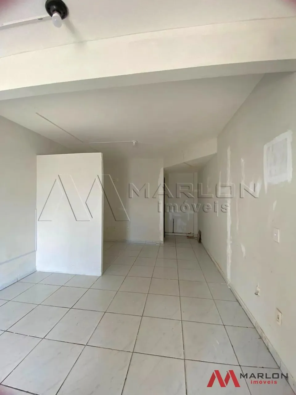 Ponto Comercial em Nova Parnamirim, banheiro, próx a Av. Maria Lacerda, 35m².
