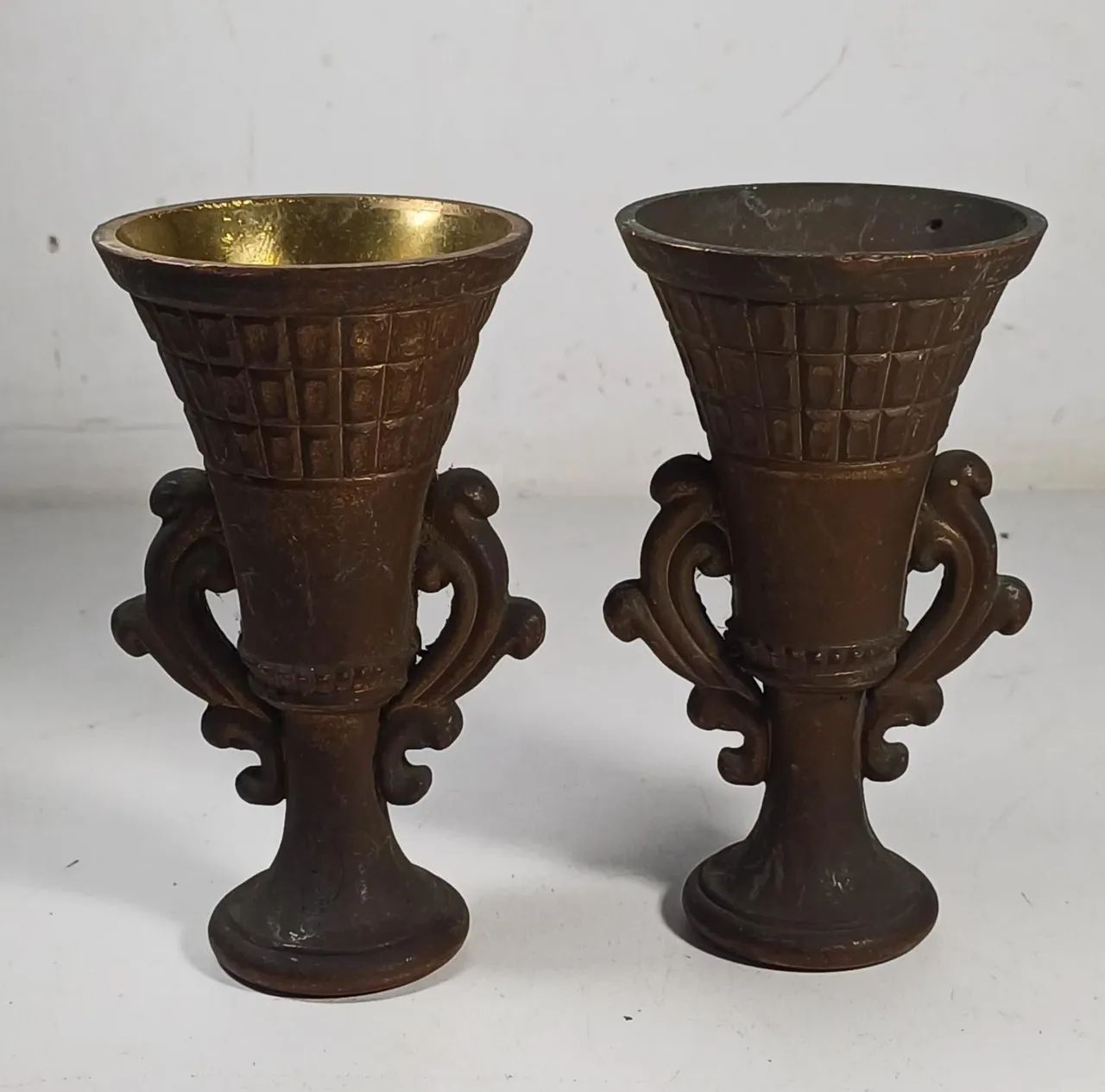 Par de Vasos Ânforas  de Bronze Antigo 12cm