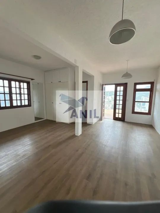 Casa comercial, com deque e linda vista definitiva! - Foto 3