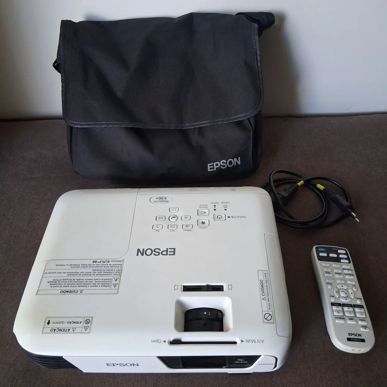 Projetor Epson x36 3600 ansi lumens 
