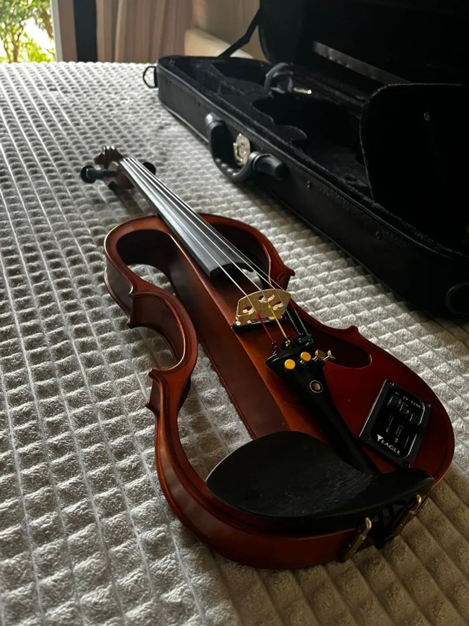 Violino Eagle Cv-210e 4/4 Eletrico Completo. 
