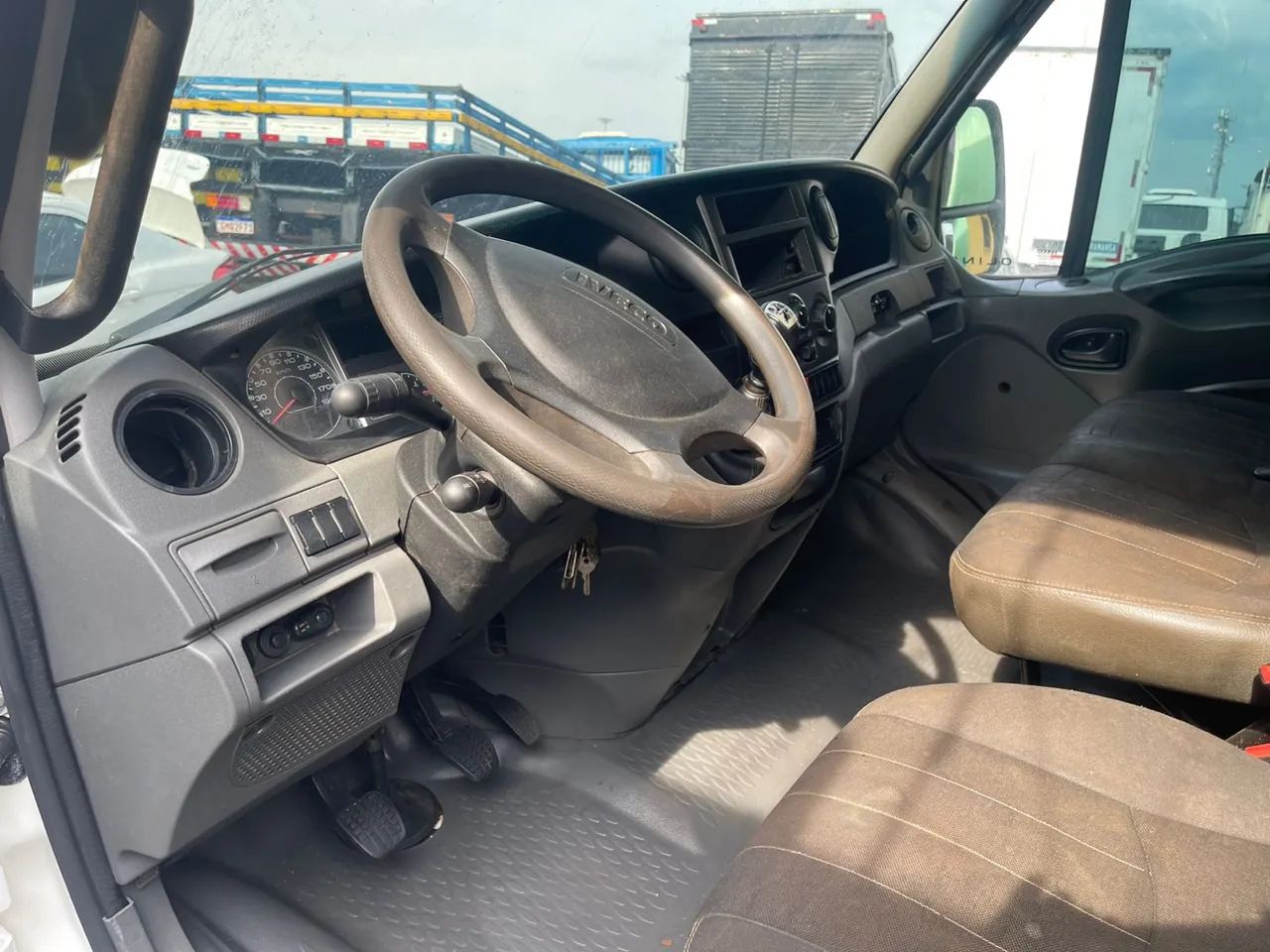 IVECO 35s14 BAÚ 2012/2013 - Foto 10