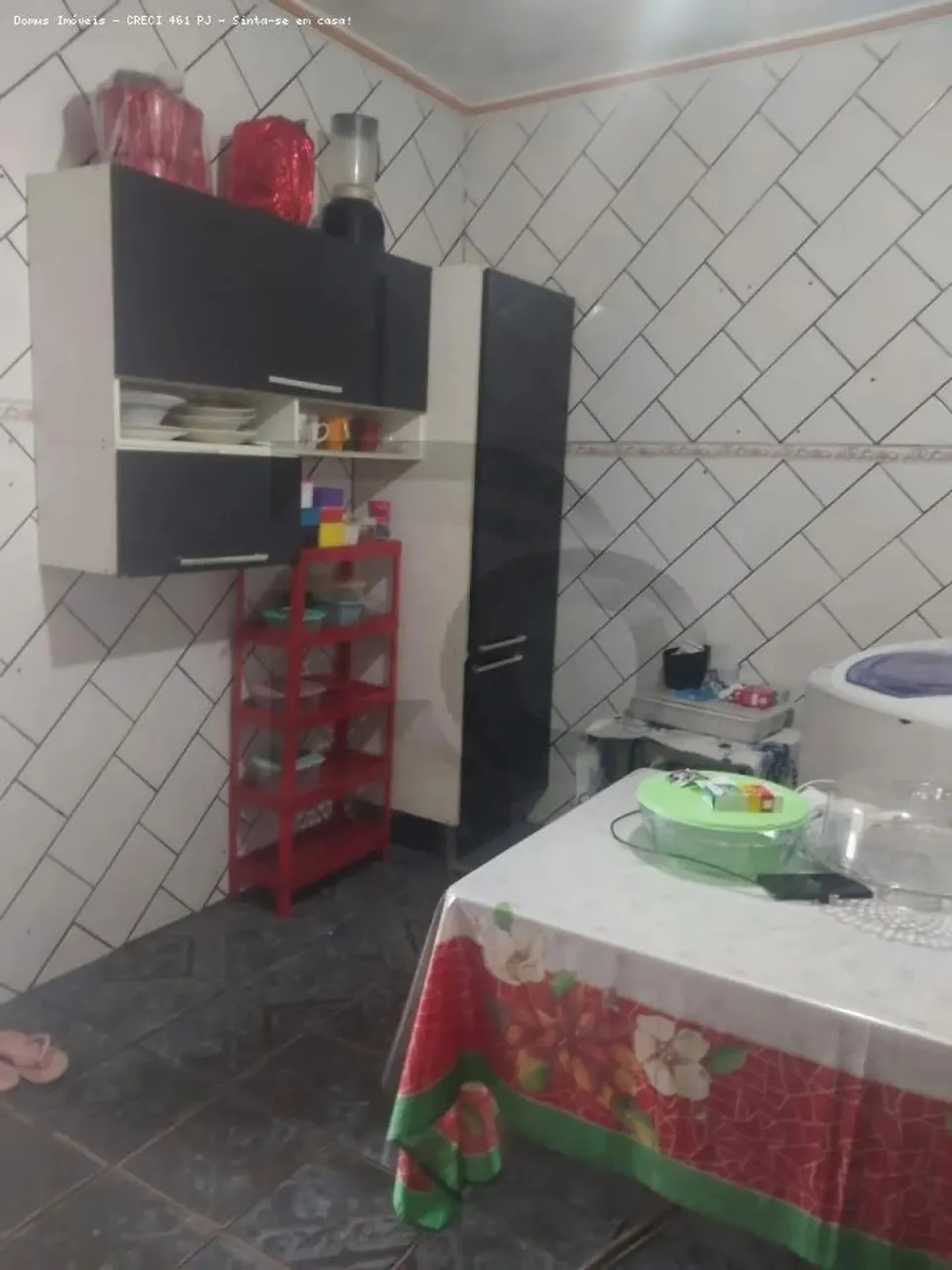Casa no Bairro Santos Dumont com 3 Quartos, Varanda, 2 Banheiros e Vaga de Garagem
