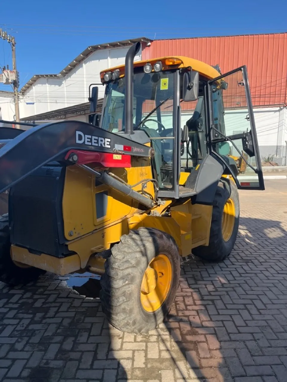 retroescavadeira john deere modelo 310L ano 2022 h: 1.540