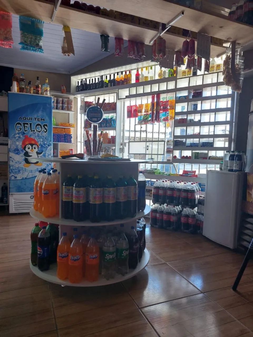 Vende-se Distribuidora e mini mercearia com tudo que tem dentro - Foto 2