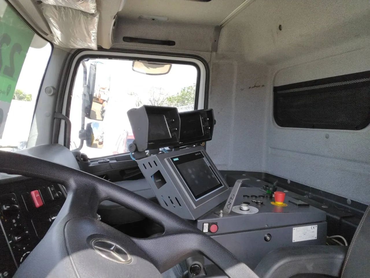 Mercedes-Benz Atego Atego 2430 6x2 2p (diesel)(E5)  2021/2022 Vamos Seminovos São Leopoldo - Foto 10