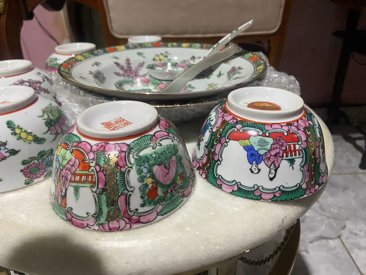 Kit de 10 peças porcelanas chinesas: 6 tigelas, 2 colheres, 2 pratos, raridade  - Foto 4