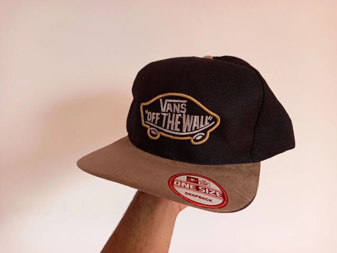 Boné Vans Off The Wall Preto