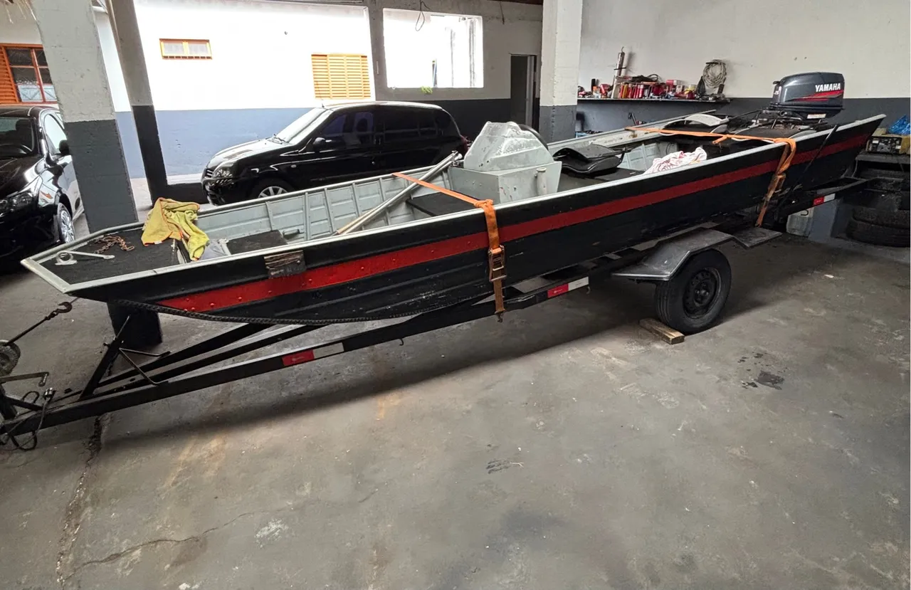 Barco 5,5 com cockpit 