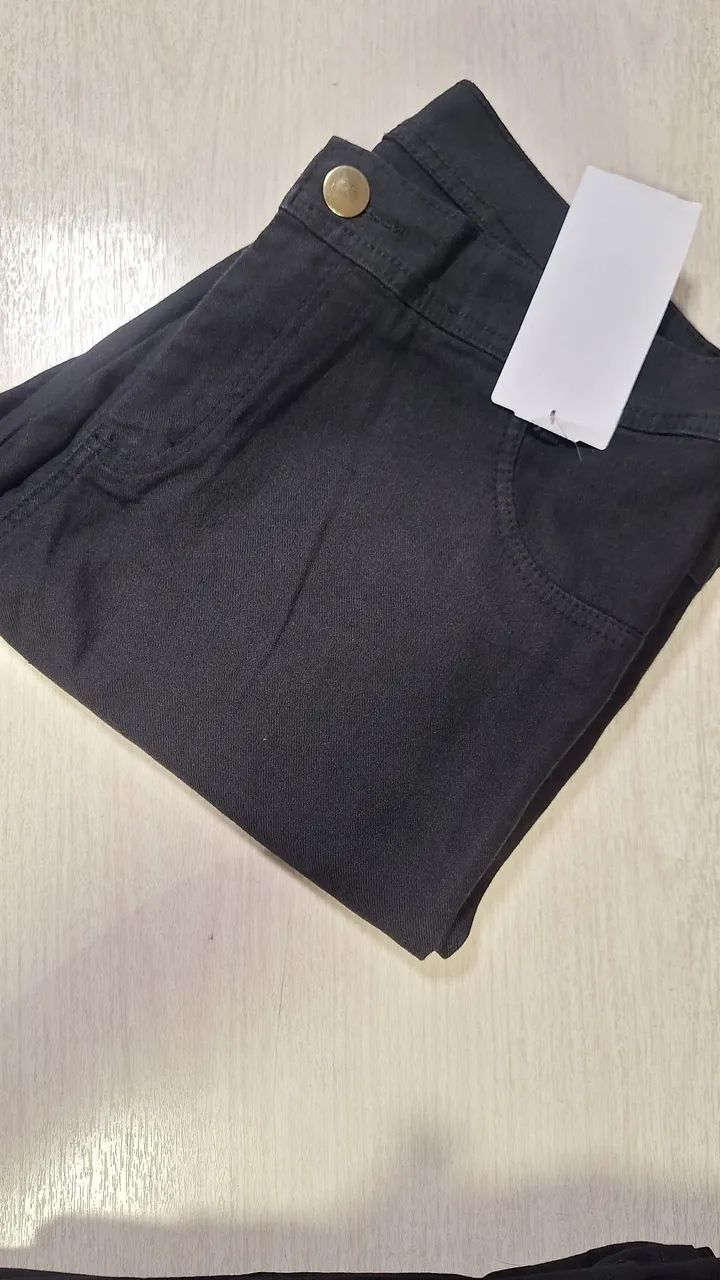 Calça jeans feminina preta plus size 50 - Foto 2