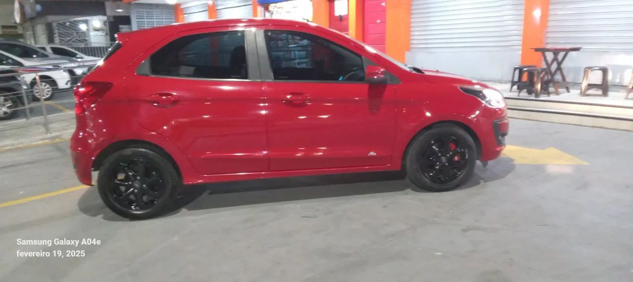 ALUGO CARRO PARA UBER E 99 POP